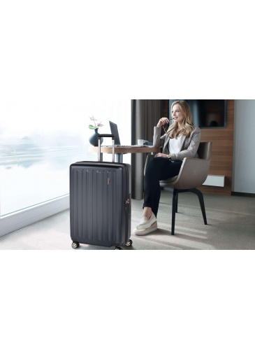 Kohver 66 cm HARDWARE PROFILE PLUS BLACK